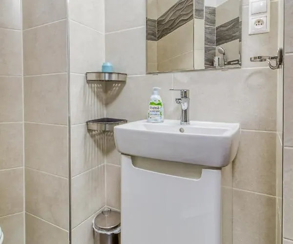 Jonashouse - Great Location Near Center- Personal Or Self Check-in * Μπρατισλάβα