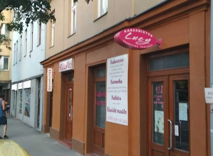 Jonashouse - Great Location Near Center- Personal Or Self Check-in *